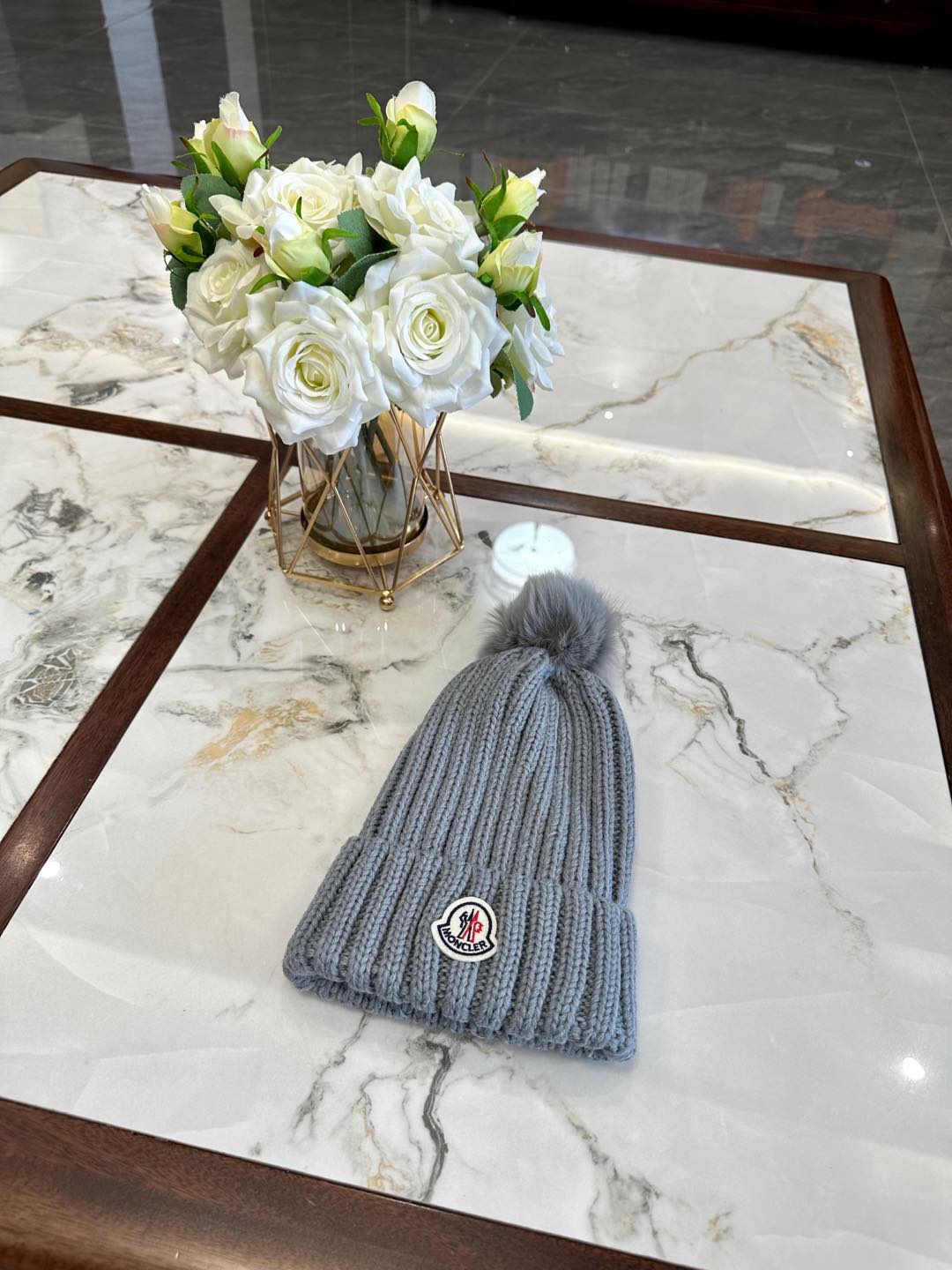 moncler hat model 05